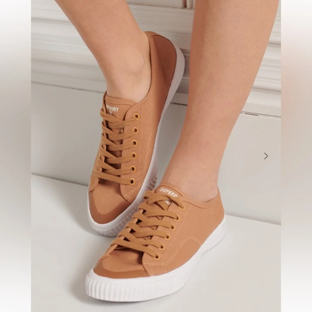 SUPERDRY
Low Pro 2.0 Lace-Up Sports Shoes - Picture 1 of 11